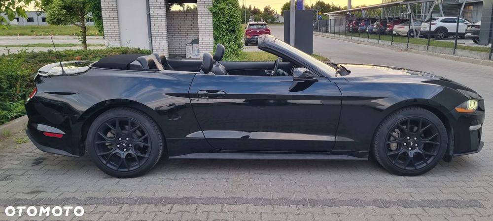 Ford Mustang - 11