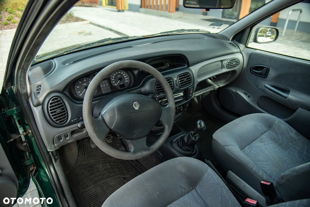 Renault Megane - 24