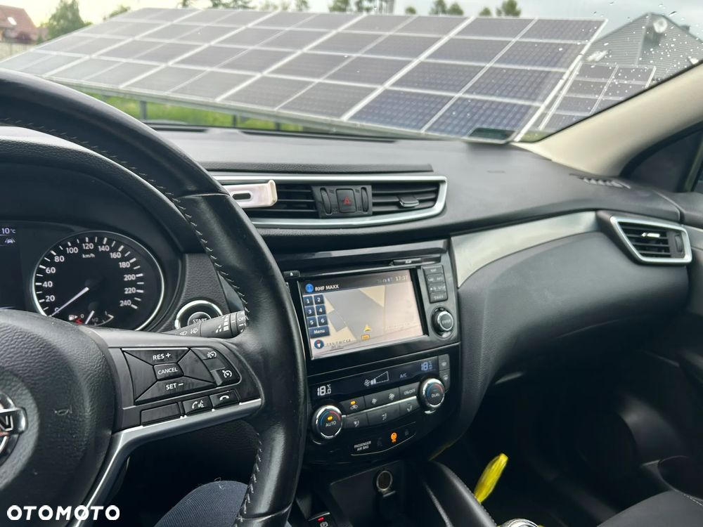Nissan Qashqai 1.2 DIG-T N-Connecta EU6 - 6