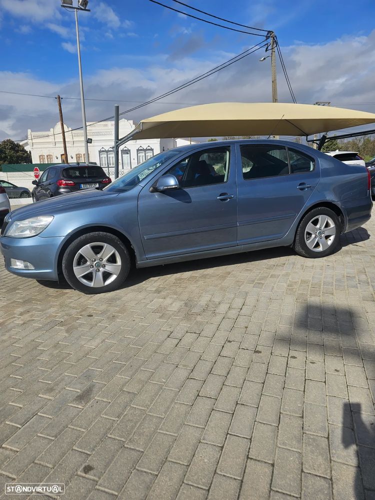 Skoda Octavia 2.0 TDI Elegance DSG - 5