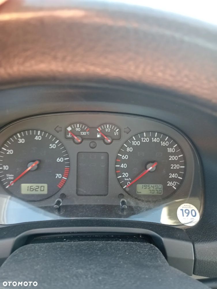 Volkswagen Bora 1.6 - 5