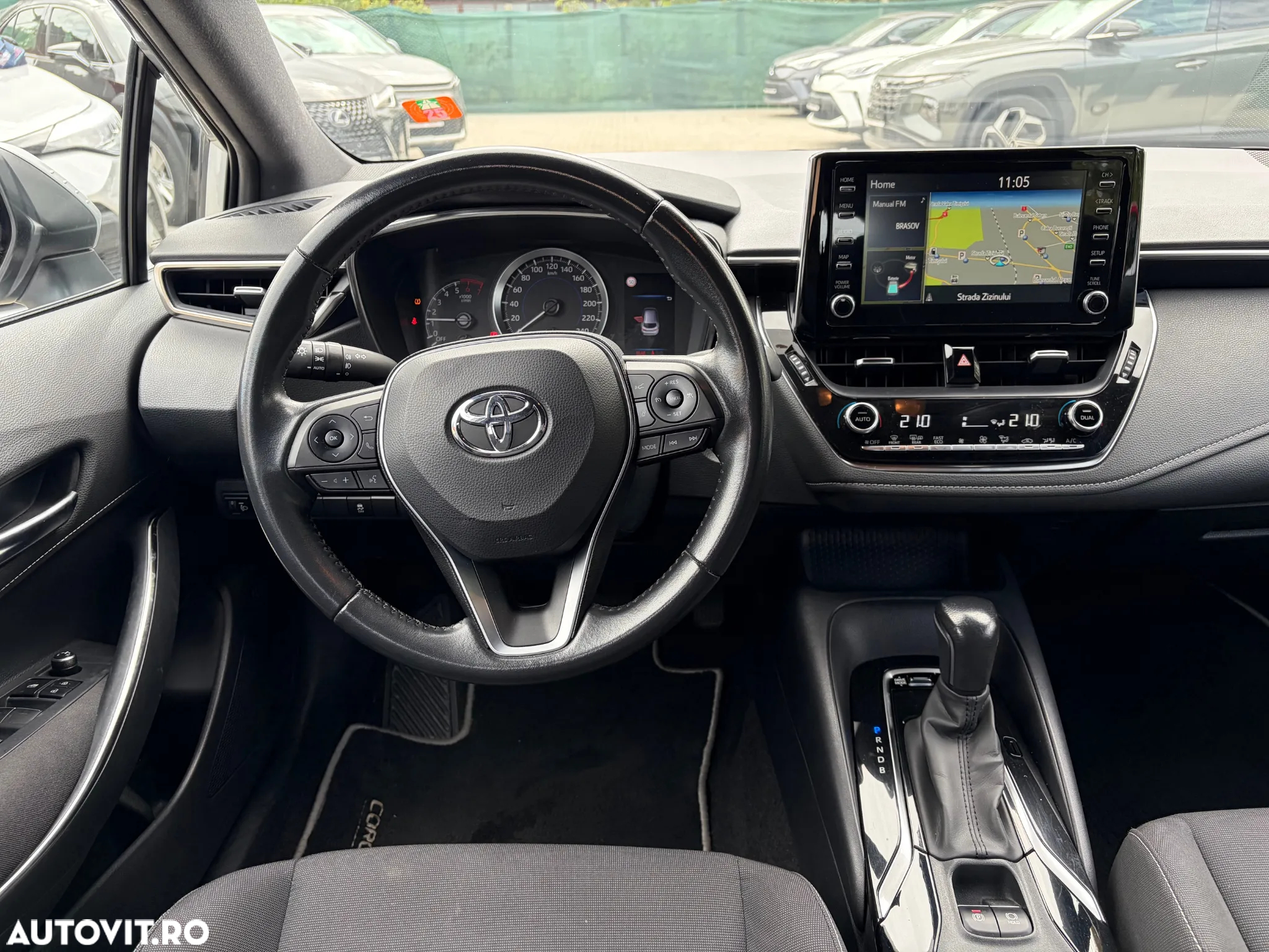 Toyota Corolla 1.8 Hybrid Business Edition - 16
