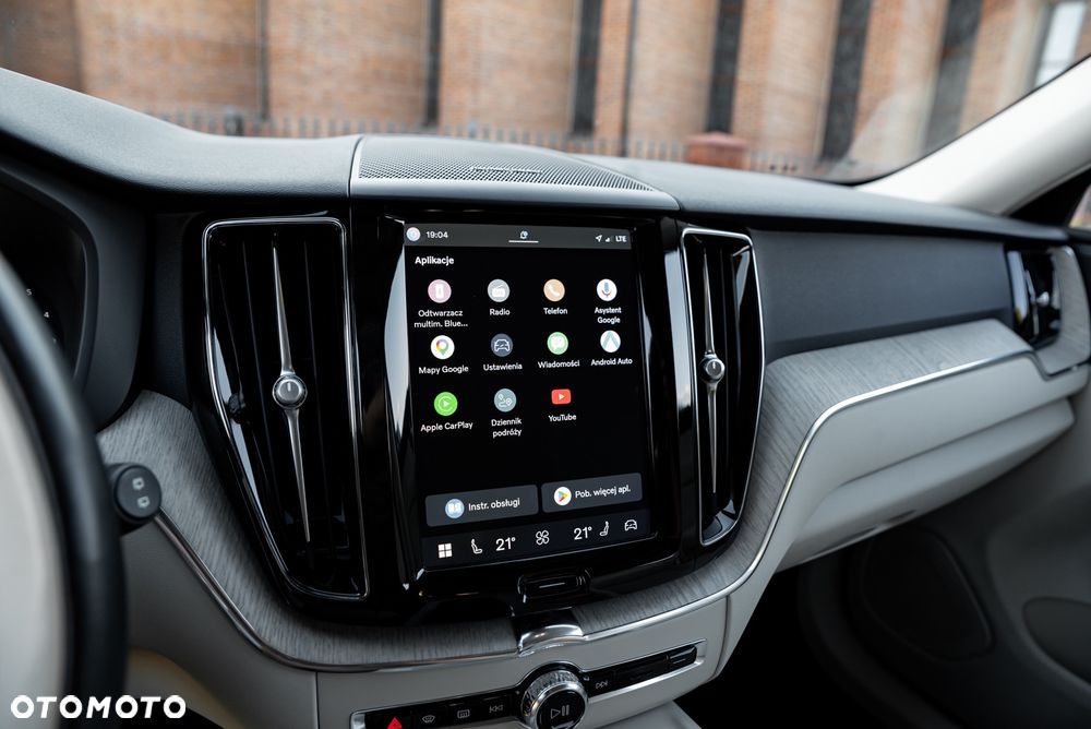 Volvo XC 60 D5 AWD R-Design - 32