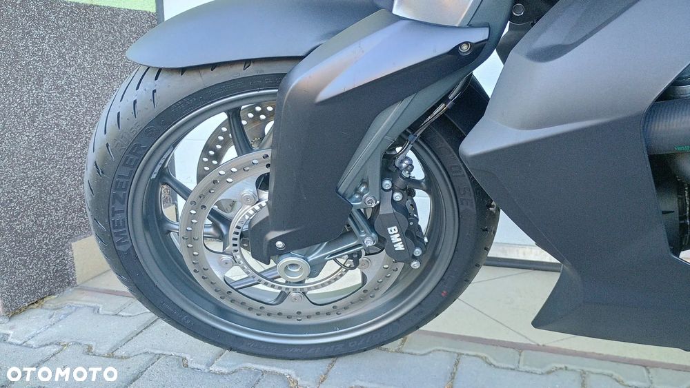 BMW K - 19