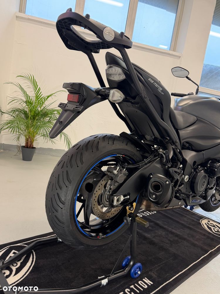 Suzuki GSX - 15