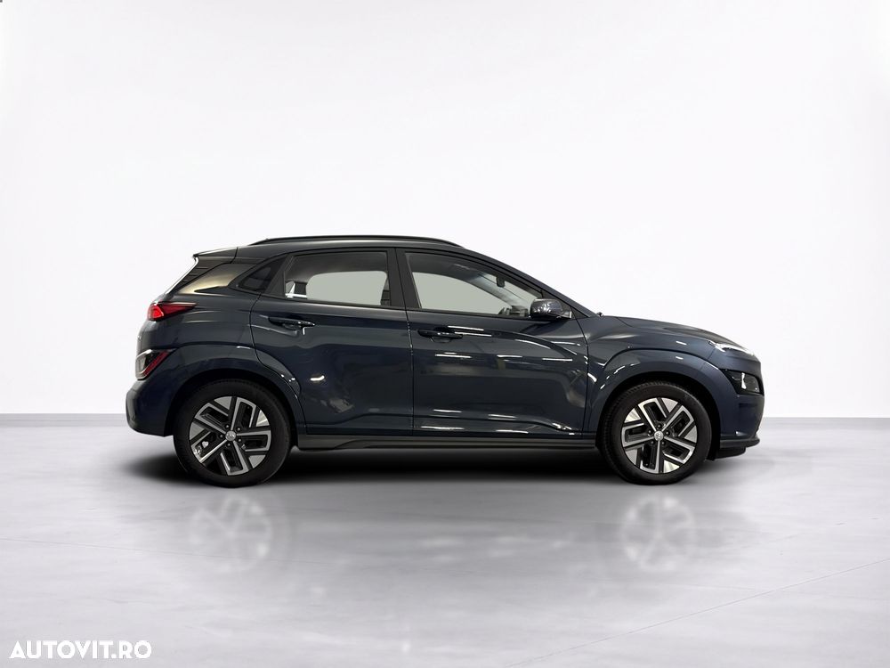 Hyundai KONA - 7