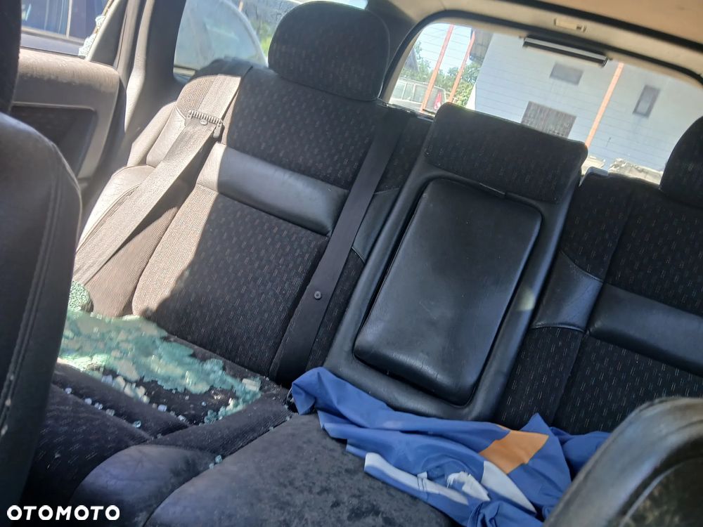 volvo 850 kombi fotel fotele kanapa deska kokpit podsufitka boczek boczki klamka podłokietnik licznik - 7