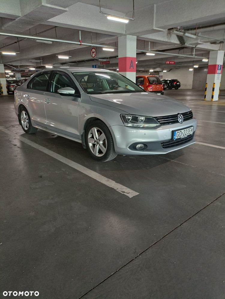 Volkswagen Jetta 1.4 TSI Comfortline - 3