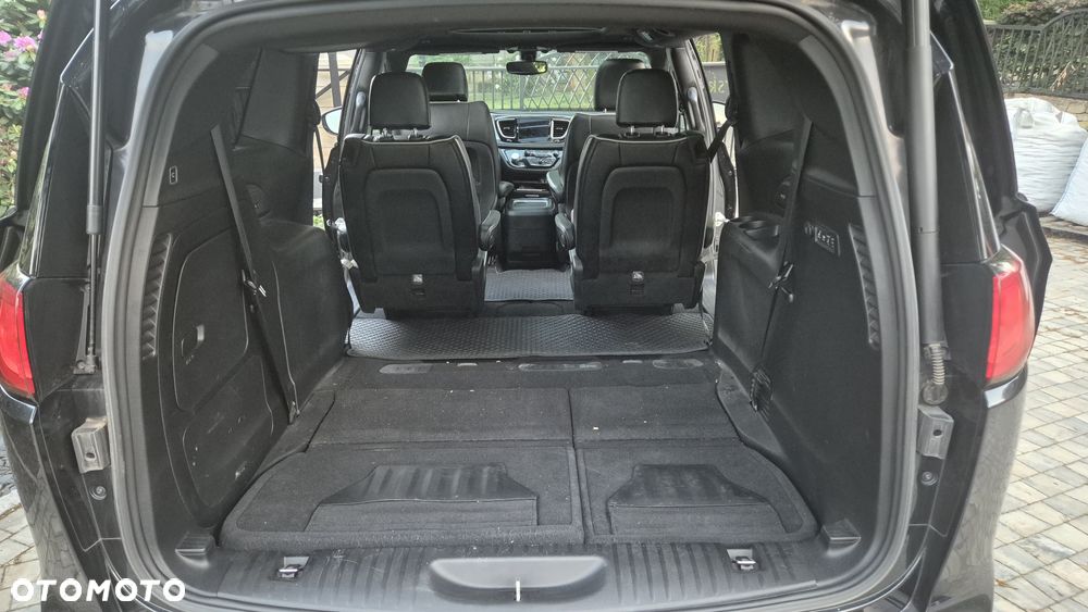 Chrysler Pacifica - 9