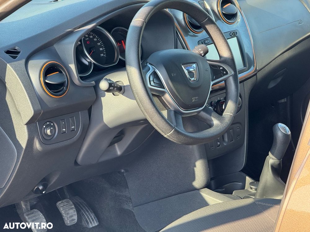 Dacia Logan 0.9 TCe Laureate - 8