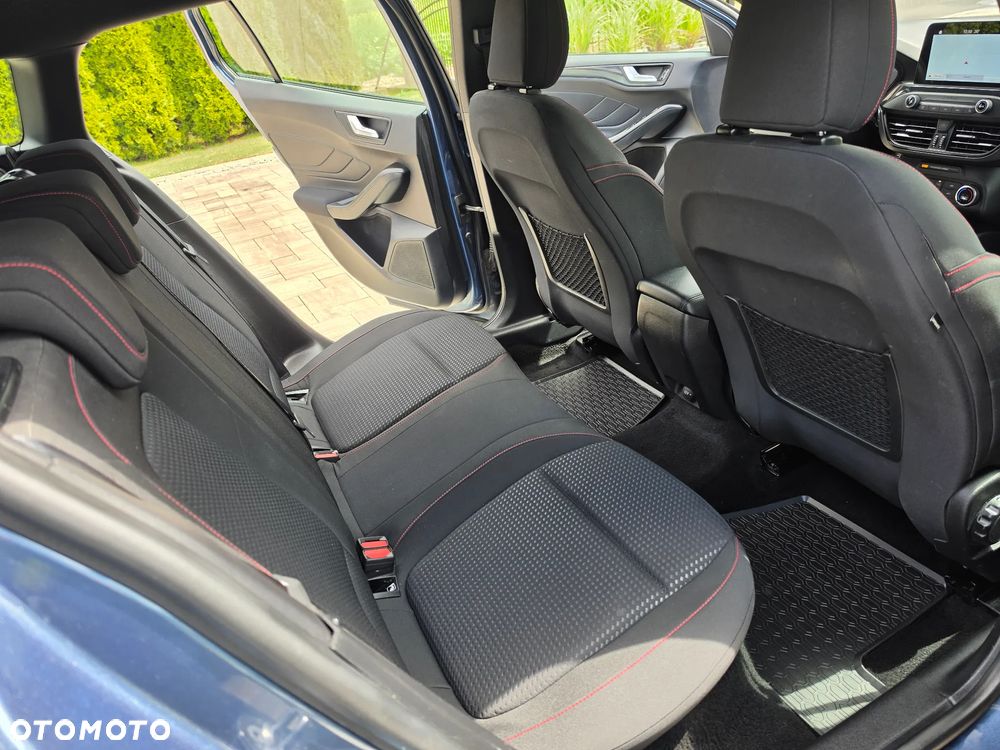 Ford Focus 1.0 EcoBoost Start-Stopp-System ST-LINE - 33