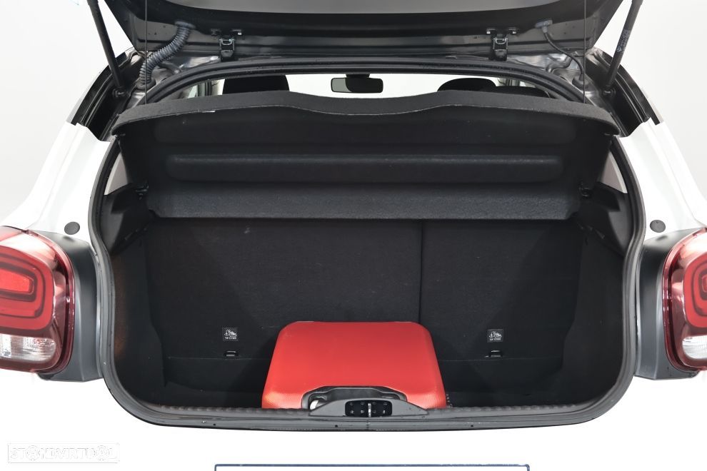 Citroën C3 1.2 PureTech Shine EAT6 - 24