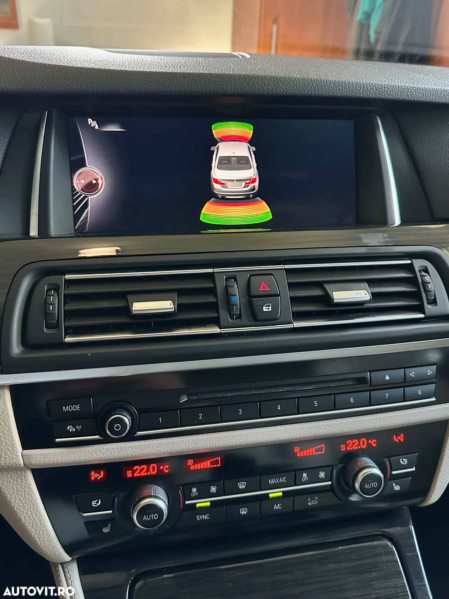 BMW Seria 5 520d xDrive AT - 34