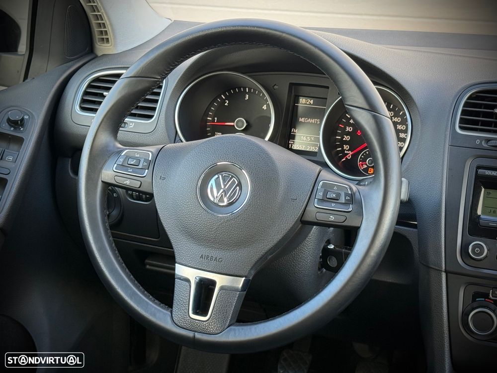 VW Golf 2.0 TDi Confortline - 13