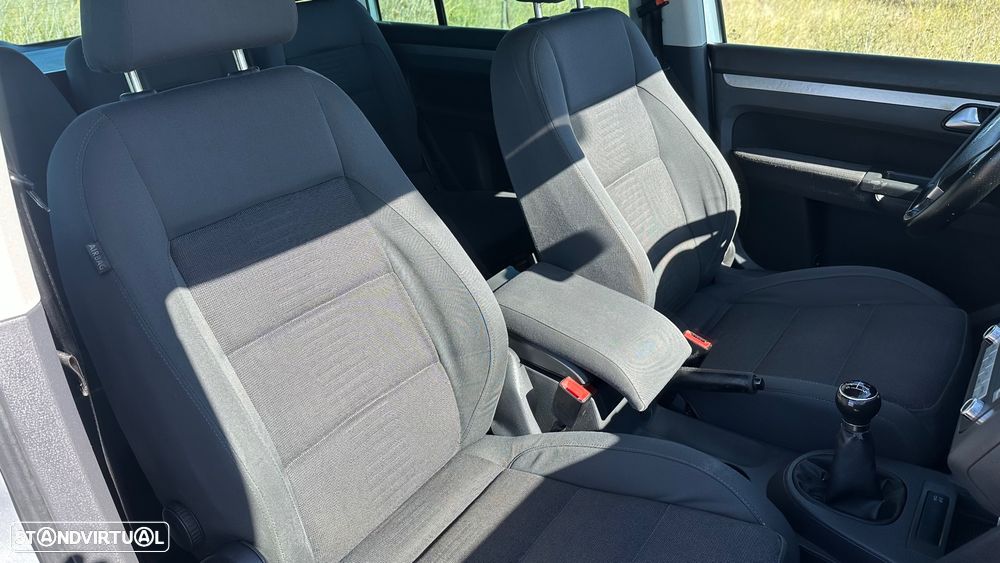 VW Touran 1.9 TDi Highline BlueM. 7L - 16