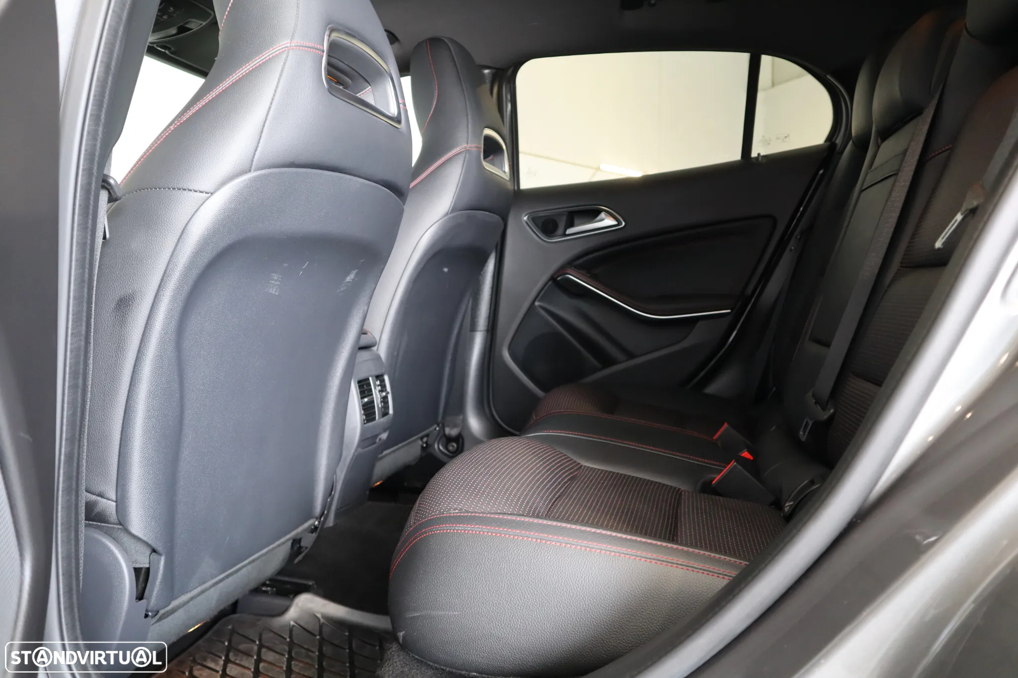 Mercedes-Benz GLA 220 CDi AMG Line - 8