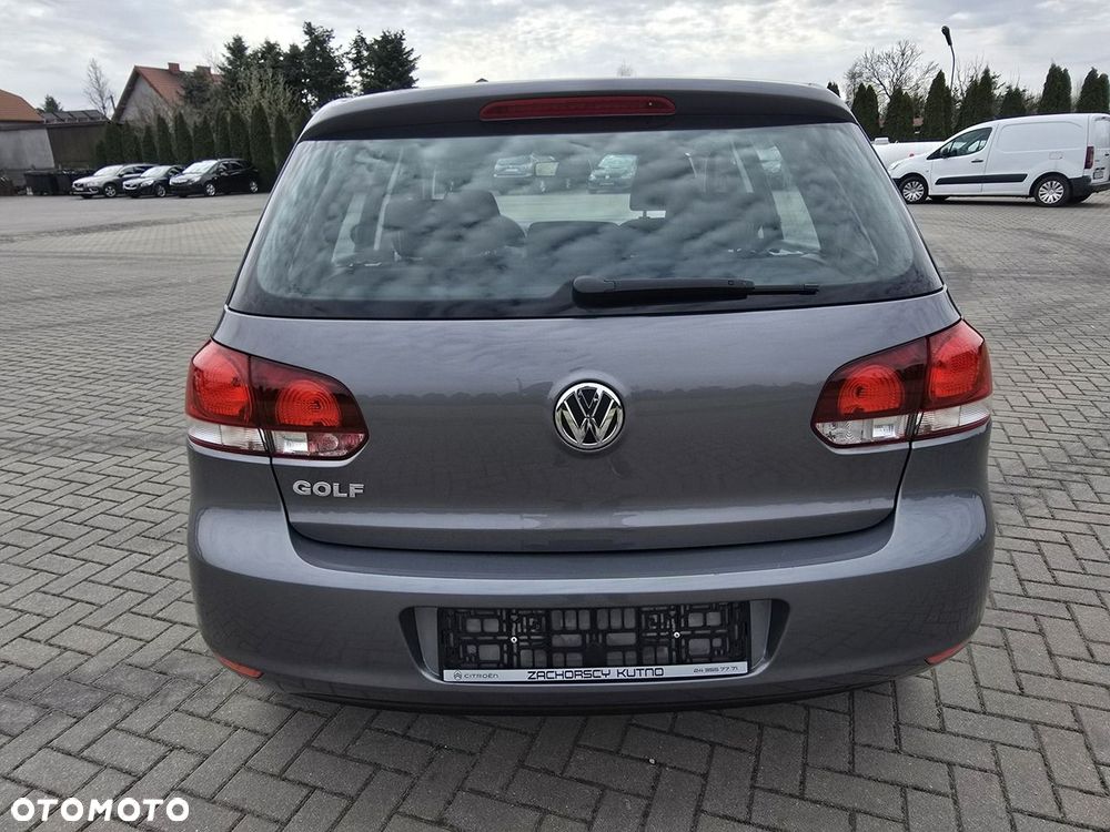 Volkswagen Golf - 10