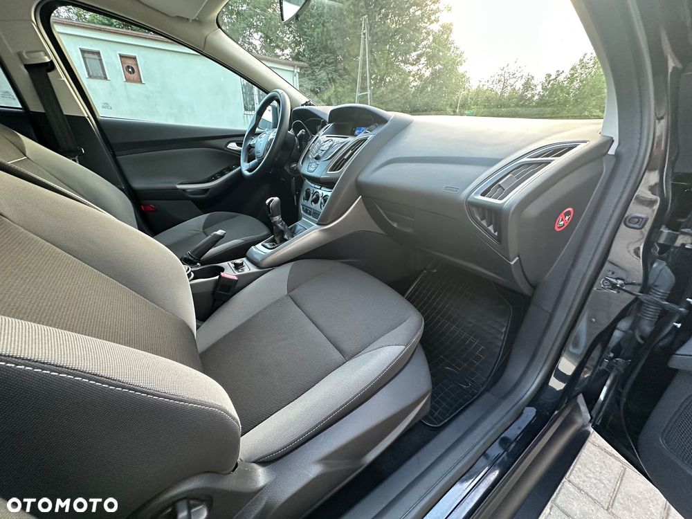 Ford Focus 1.6 Trend Sport - 25