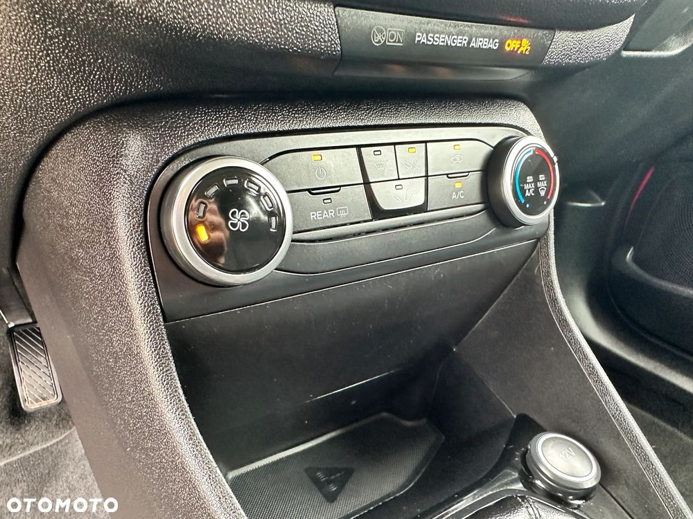 Ford Fiesta - 24
