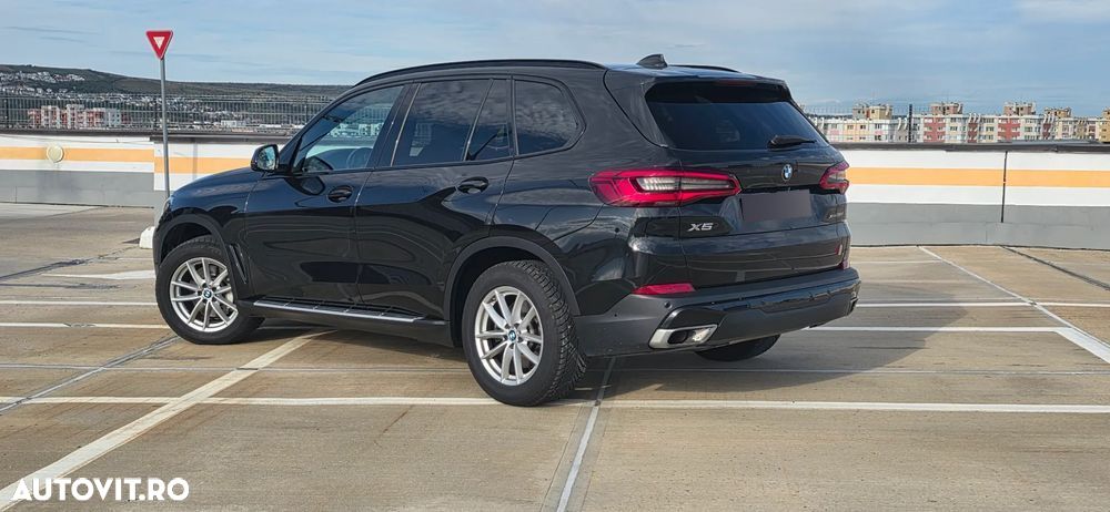 BMW X5 xDrive30d xLine - 33