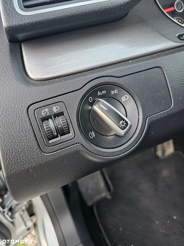 Volkswagen Passat - 29