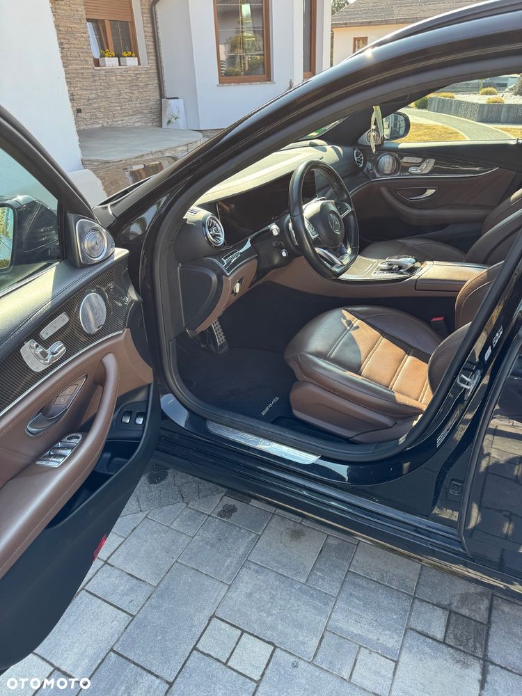 Mercedes-Benz Klasa E - 11