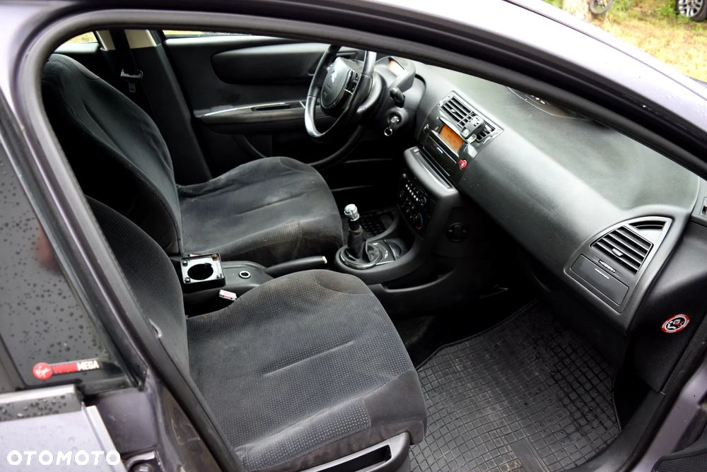 Citroën C4 1.4 16V Style - 7