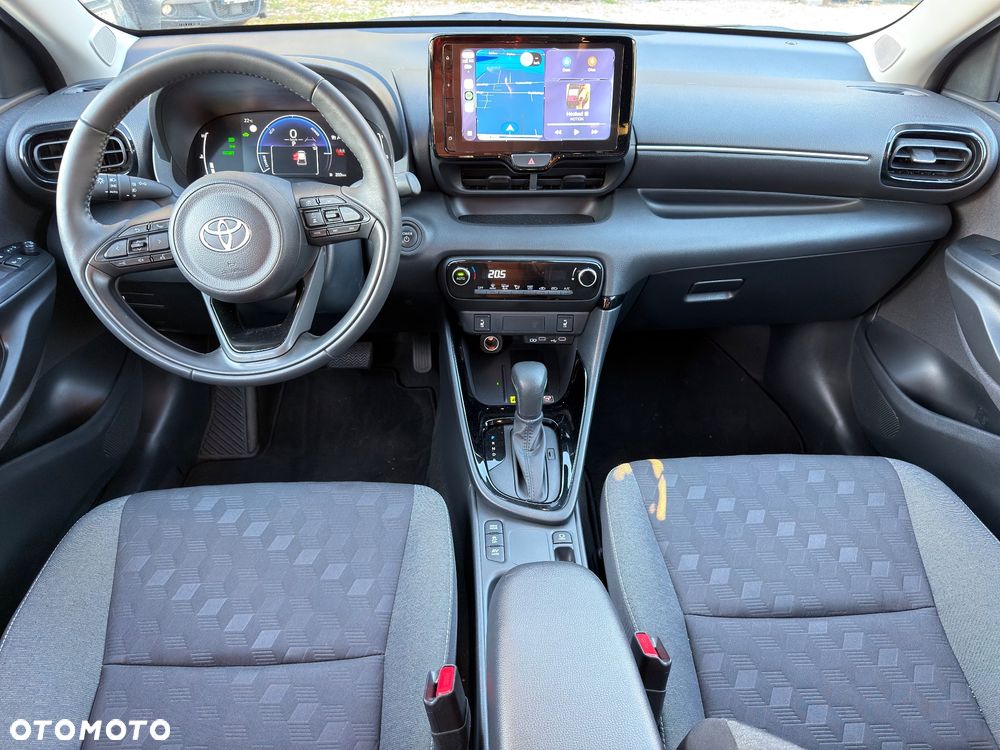 Toyota Yaris 2025 photo 2