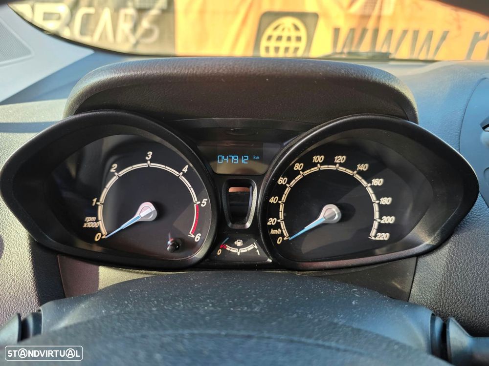 Ford Tourneo Courier 1.5 TDCi Ambiente - 14
