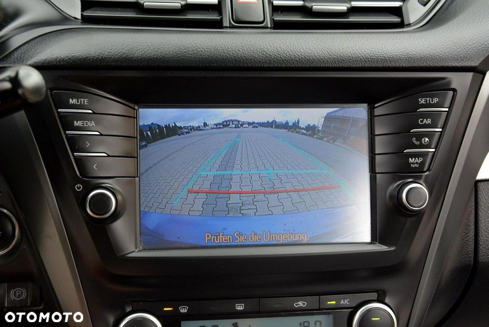 Toyota Avensis 1.8 Sol MS - 32