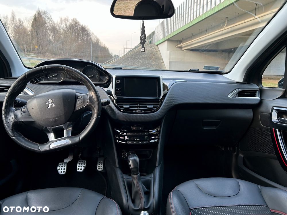 Peugeot 208 1.6 BlueHDi Allure S&S - 8