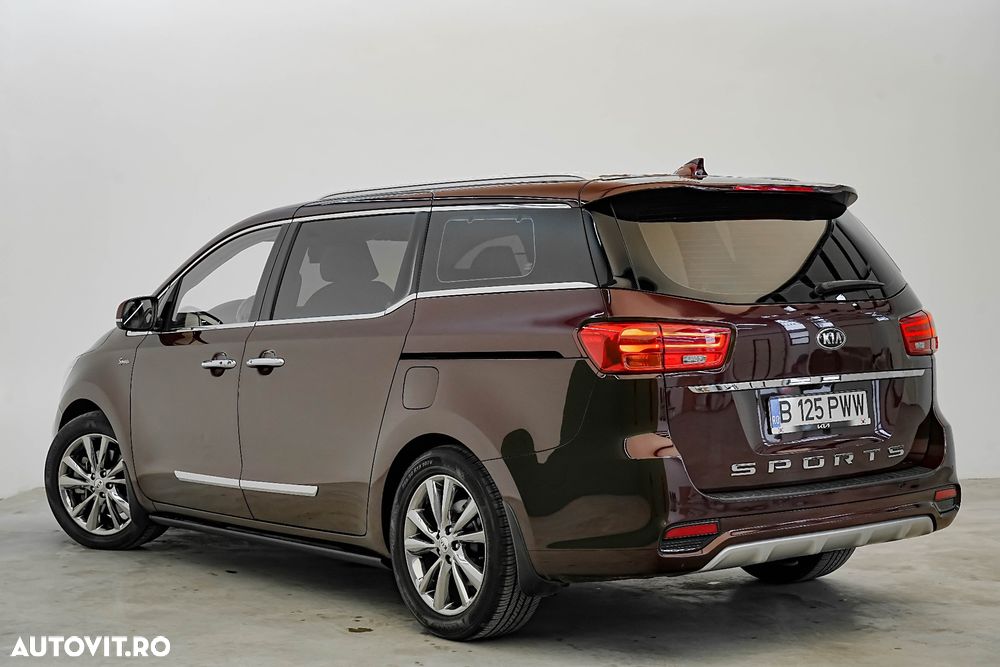 Kia Carnival - 5
