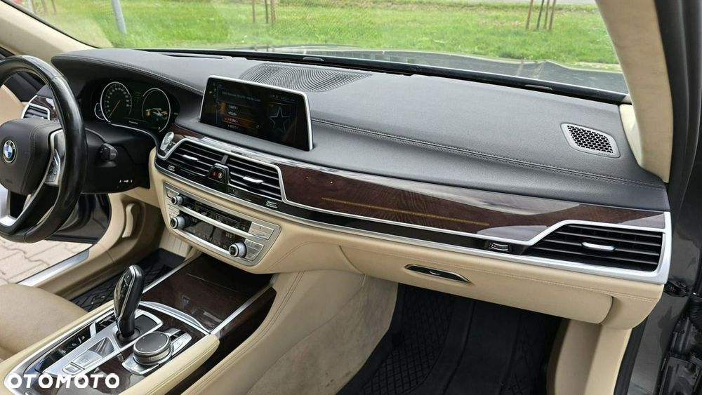 BMW Seria 7 - 19