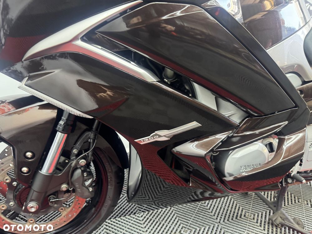 Yamaha FJR - 11