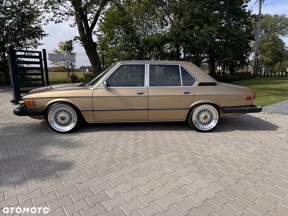 BMW Seria 5 528 i - 3