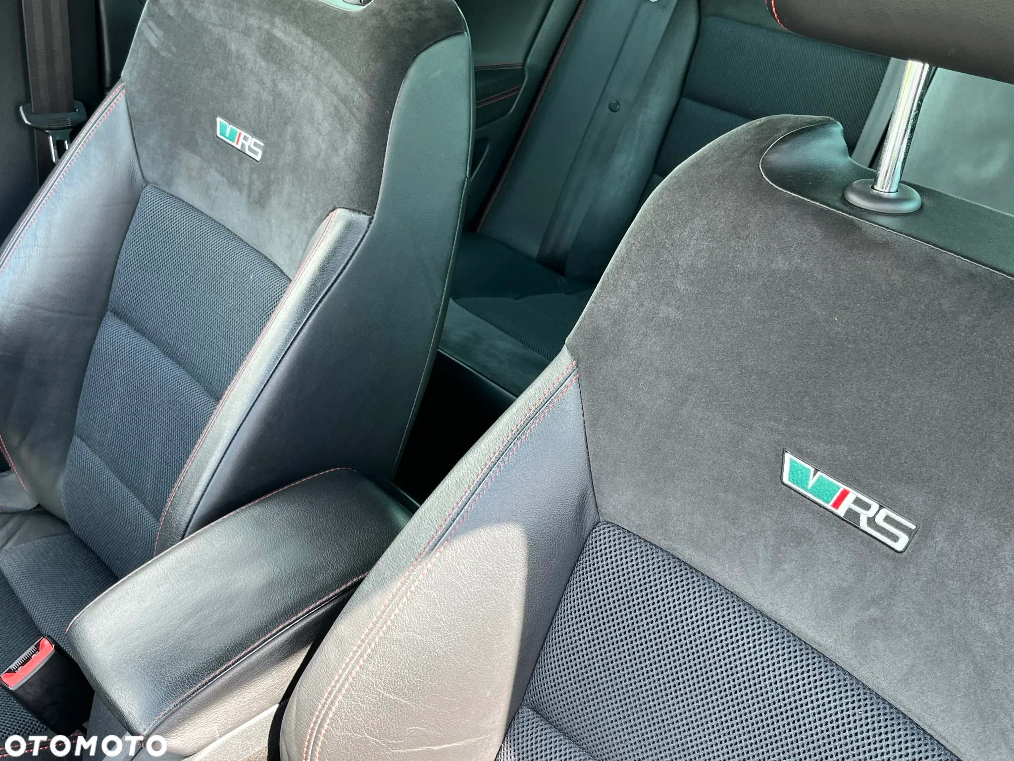 Skoda Octavia Combi 2.0 TDI CR DPF RS - 32