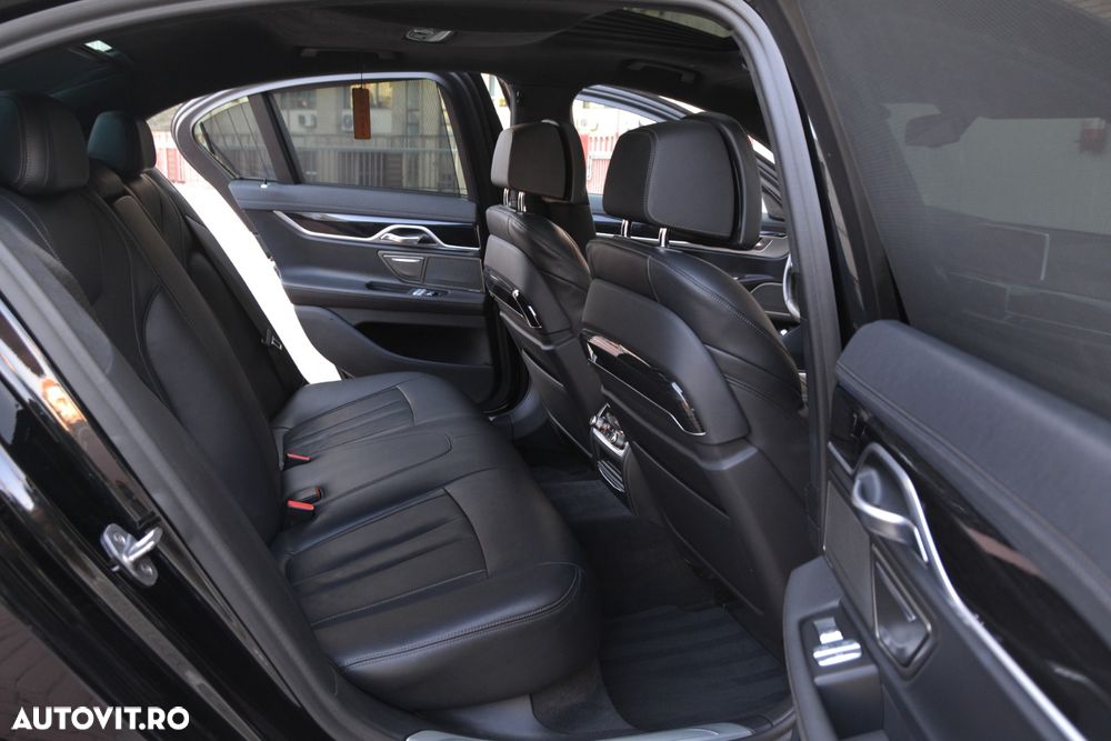 BMW Seria 7 740d xDrive - 27