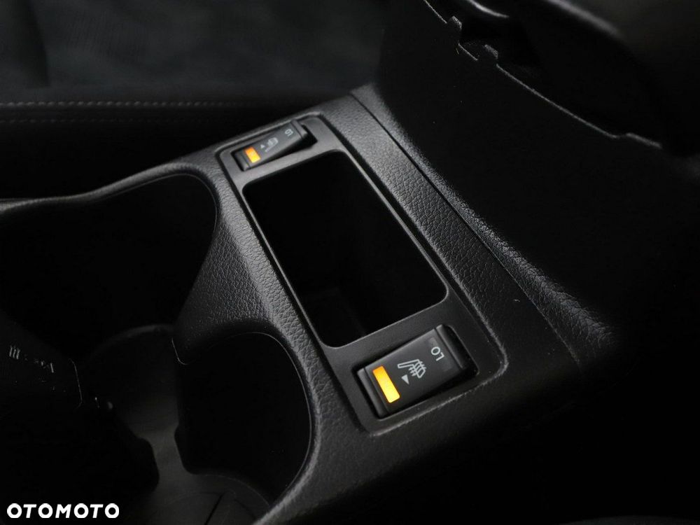 Nissan X-Trail 1.6 DCi N-Connecta - 28