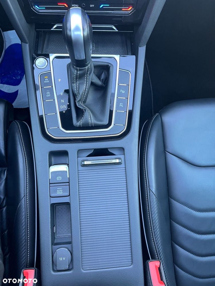 Volkswagen Arteon 2.0 TDI 4Motion R-Line DSG - 32