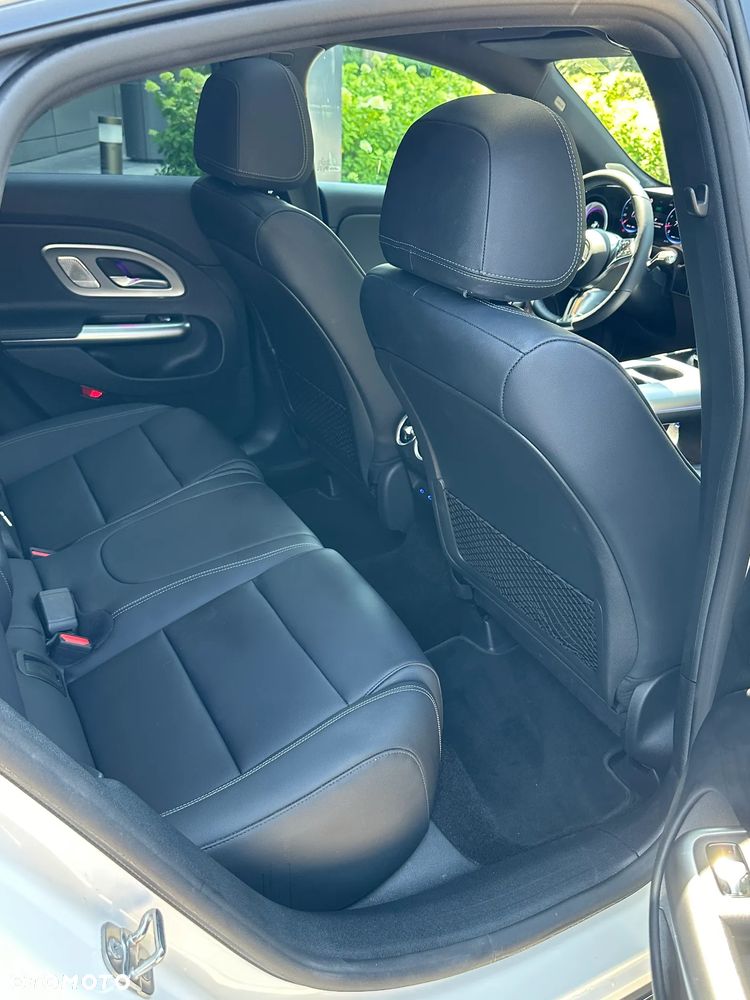 Mercedes-Benz CLA 200 mHEV 8G-DCT - 11