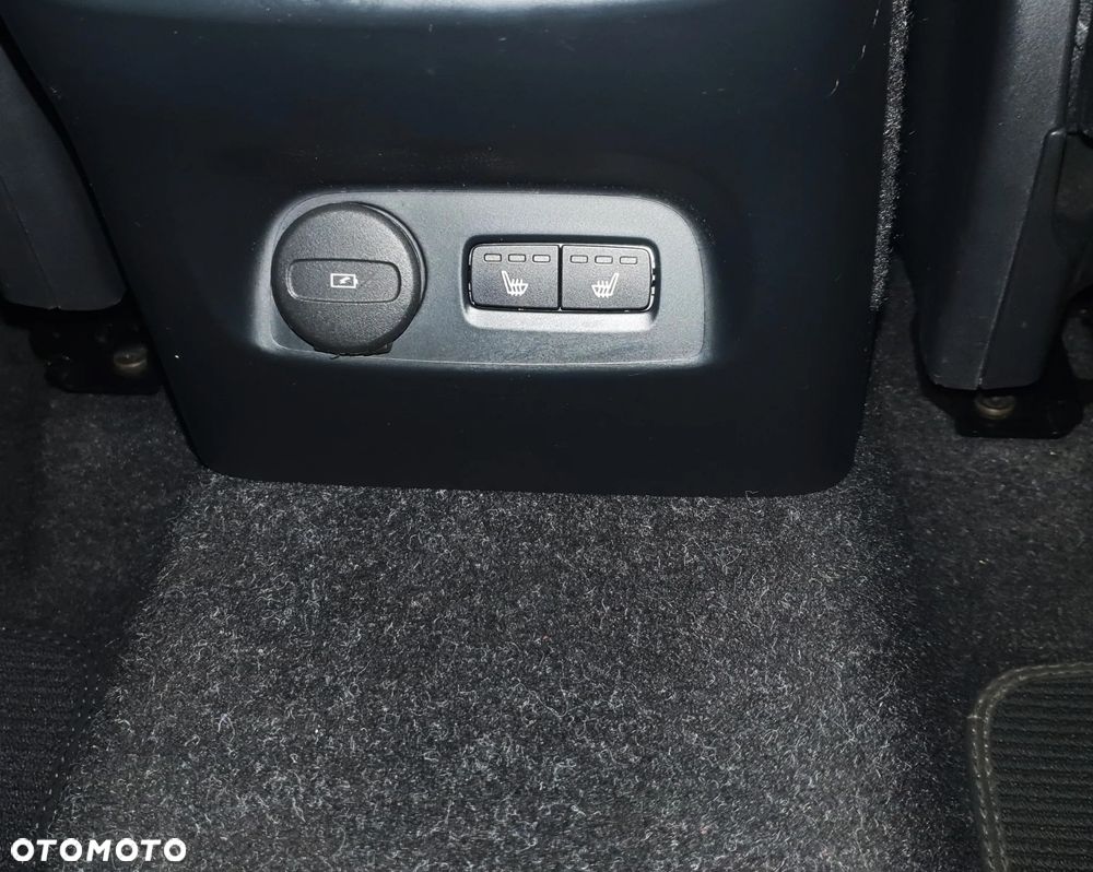 Volvo XC 40 - 18