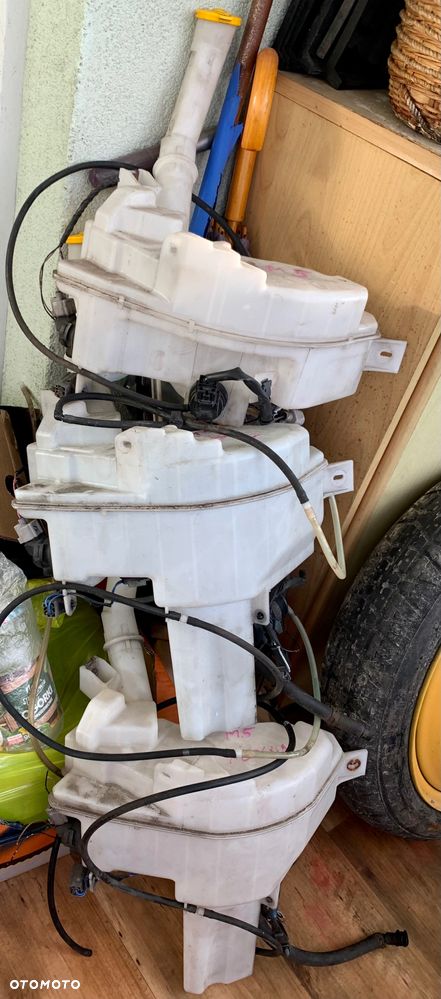 Mazda 2 DY DE DJ 3 BK BL BPBM 5 CR CW 6 gg Gy GH GJ GL cx-3 cx-30 cx-5 cx-7  zbiornik spryskiwaczy spryskiwacz zwykły xenon czujnik pompka zatyczka wężyki wszystkie Czesci - 20