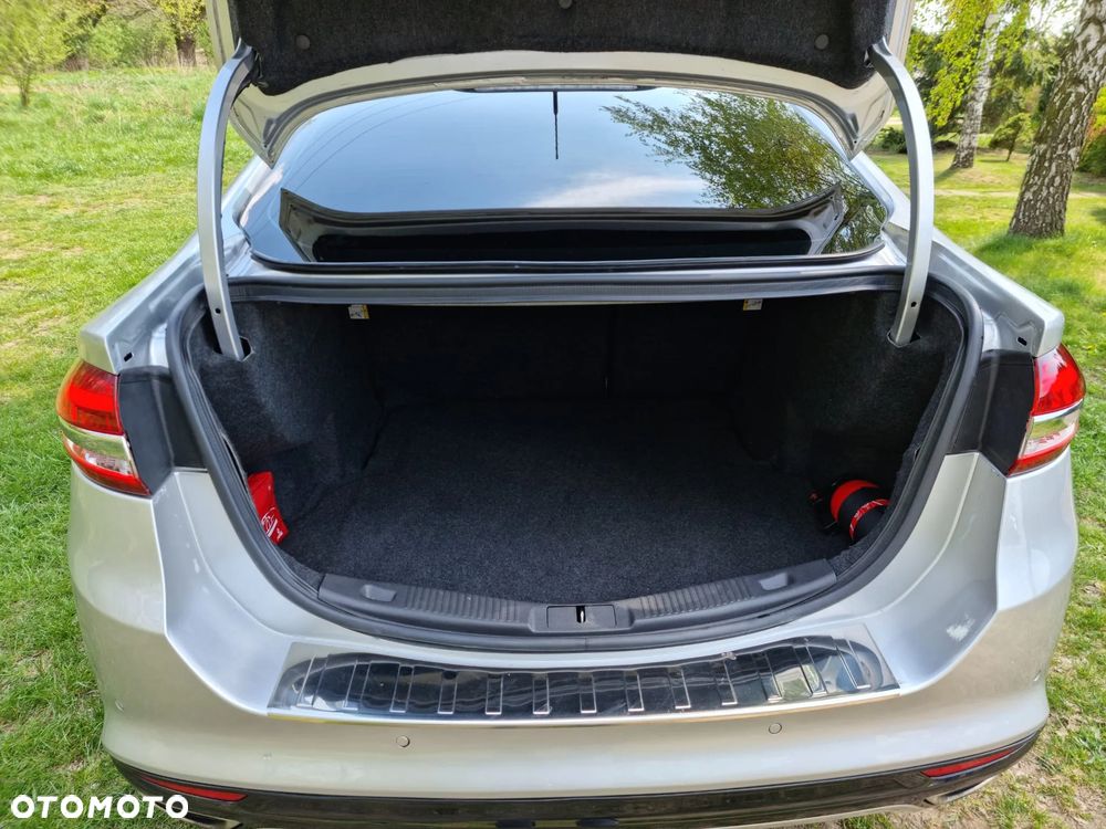 Ford Fusion - 19