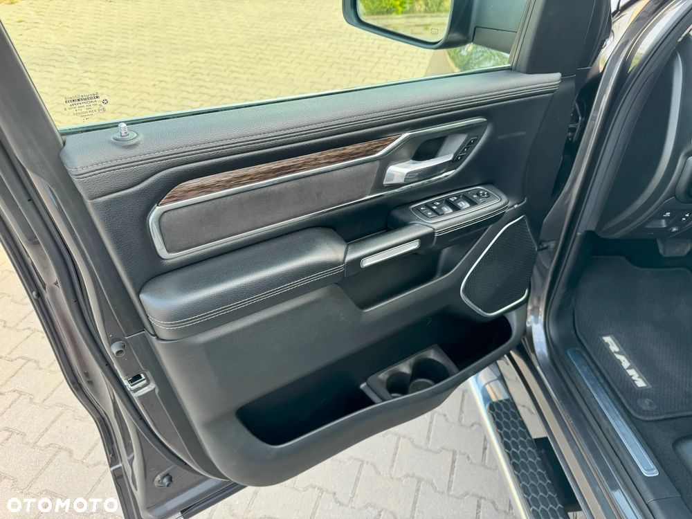 RAM 1500 - 10