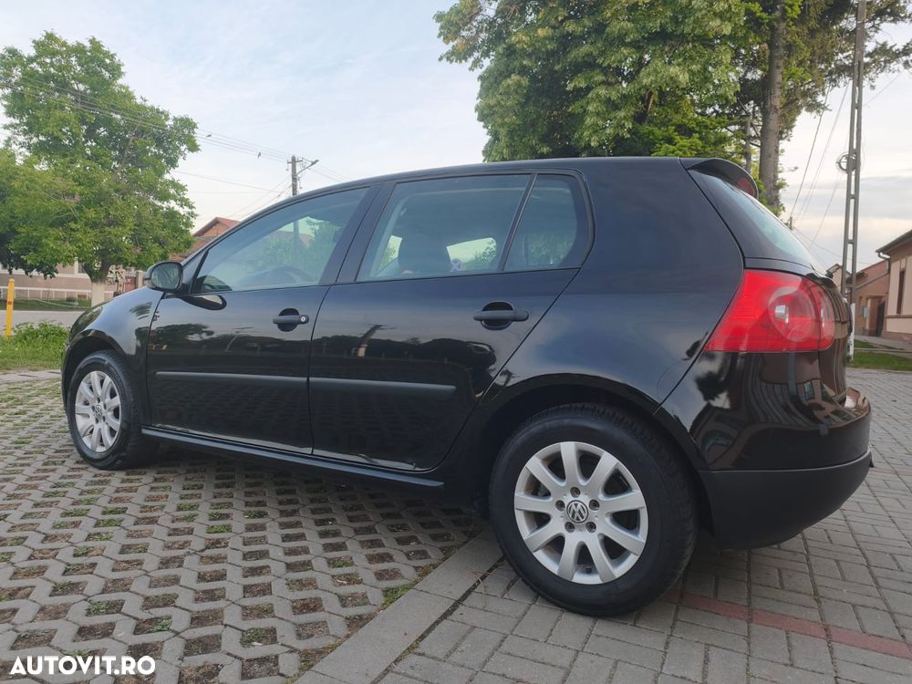Volkswagen Golf - 5