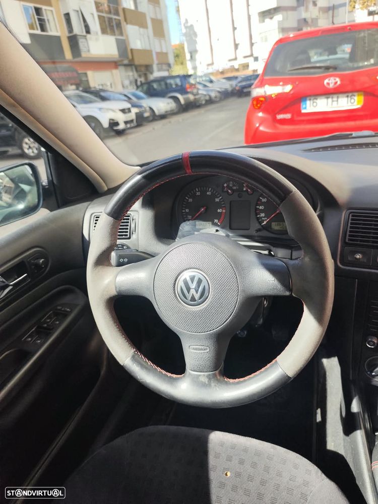 VW Golf 1.4i 25 Anos - 20