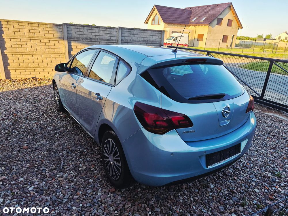 Opel Astra 1.6 Design Edition - 7