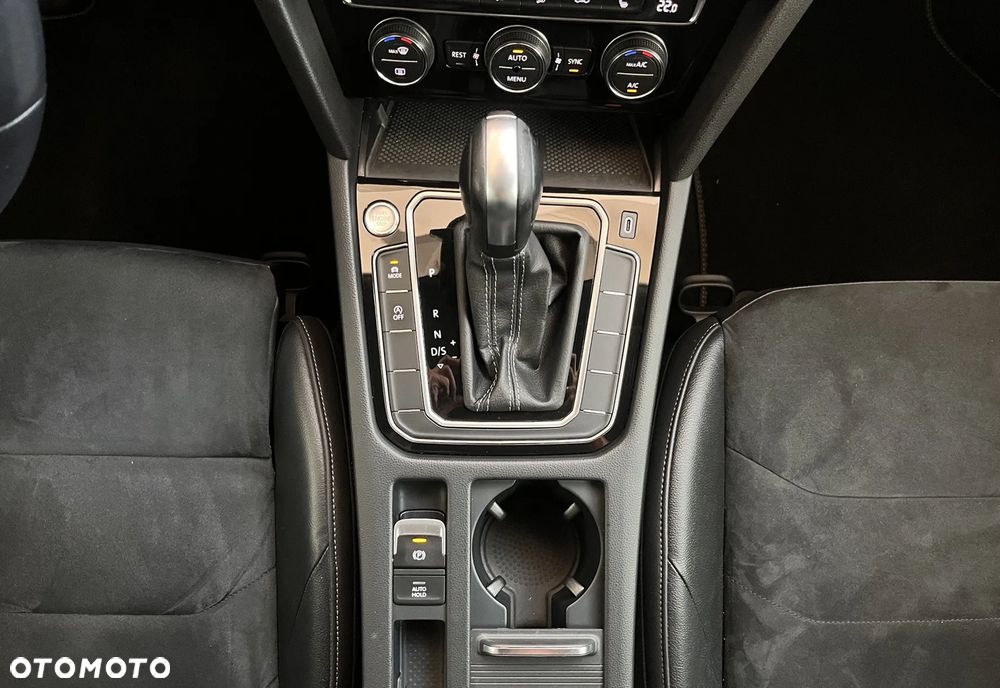 Volkswagen Arteon 2.0 TDI Bi-Turbo SCR 4Mot R-Line Edition DSG - 19