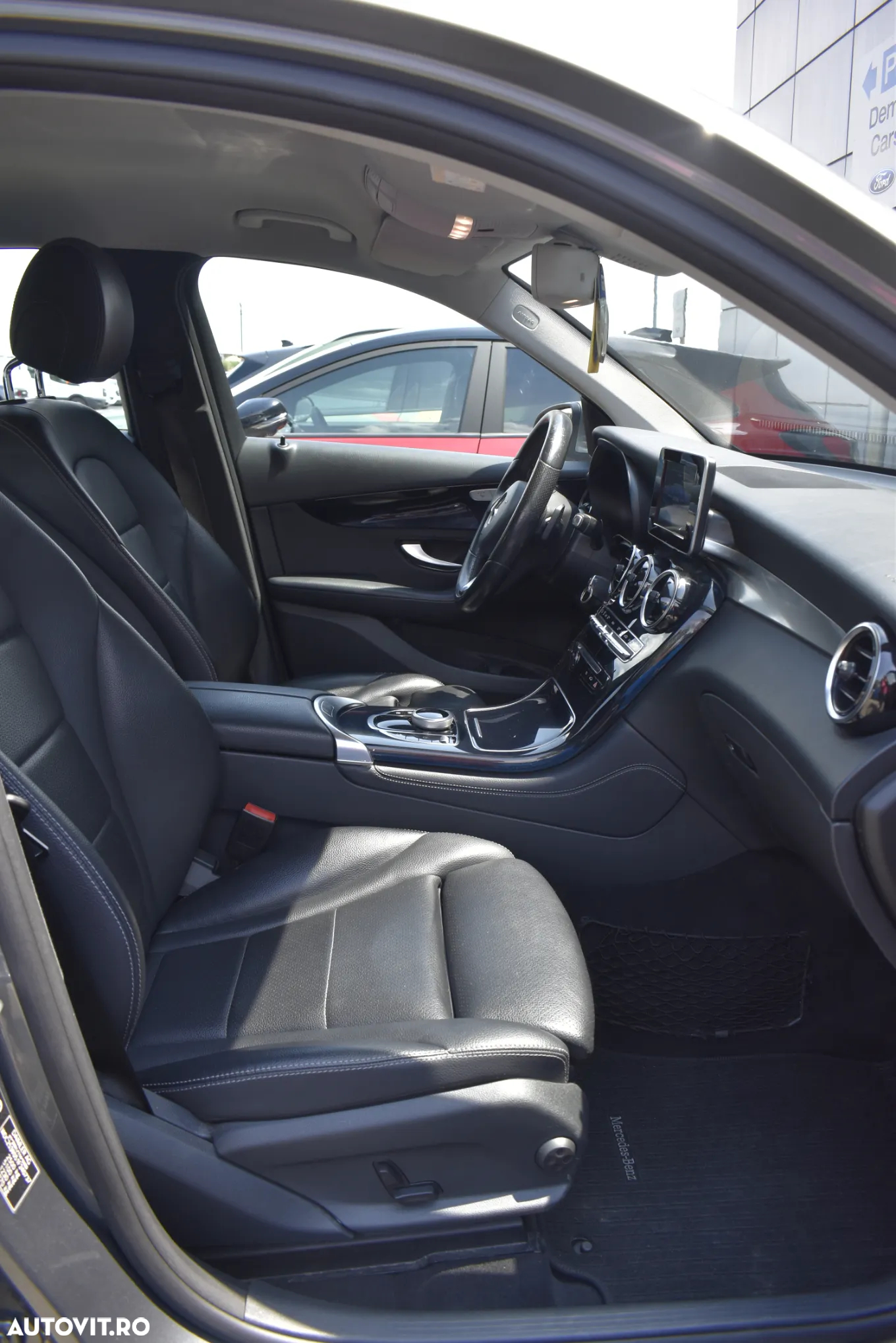 Mercedes-Benz GLC 220 d 4MATIC - 27