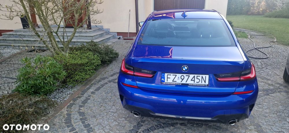 BMW Seria 3 318i M Sport - 11